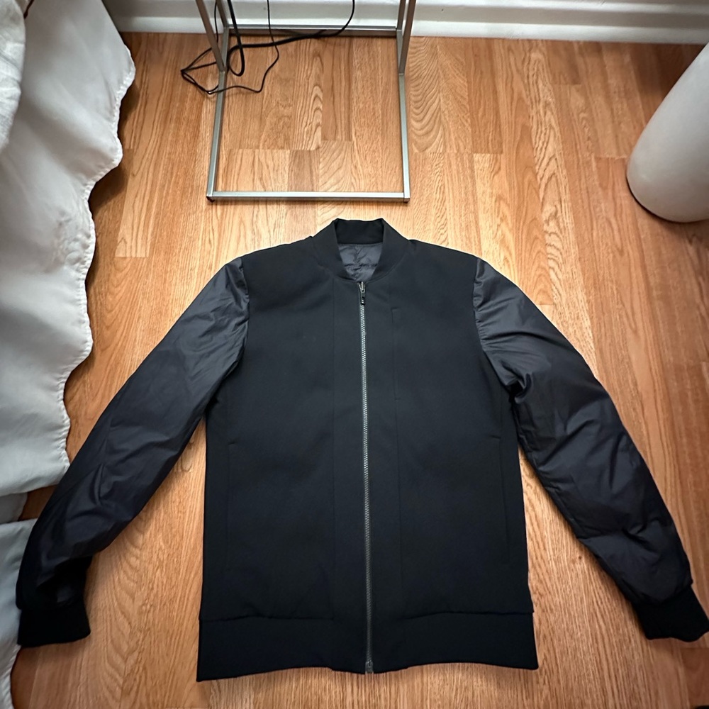 Lululemon About-Face bomber jacket